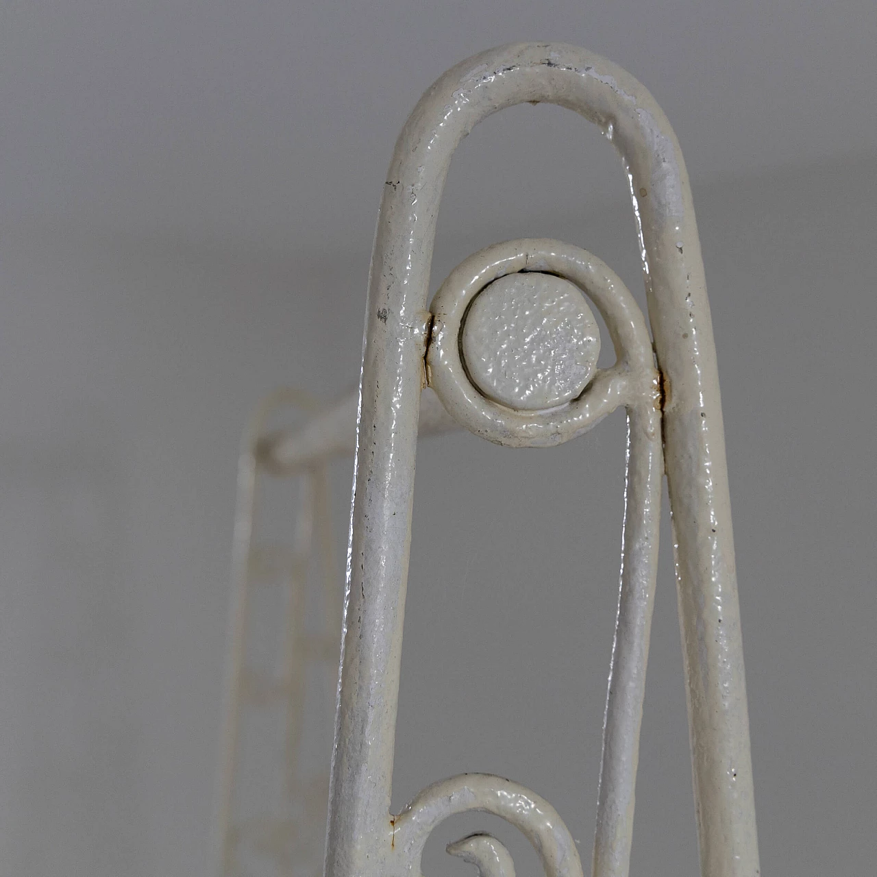Coat rack in white painted iron, 1950s 7