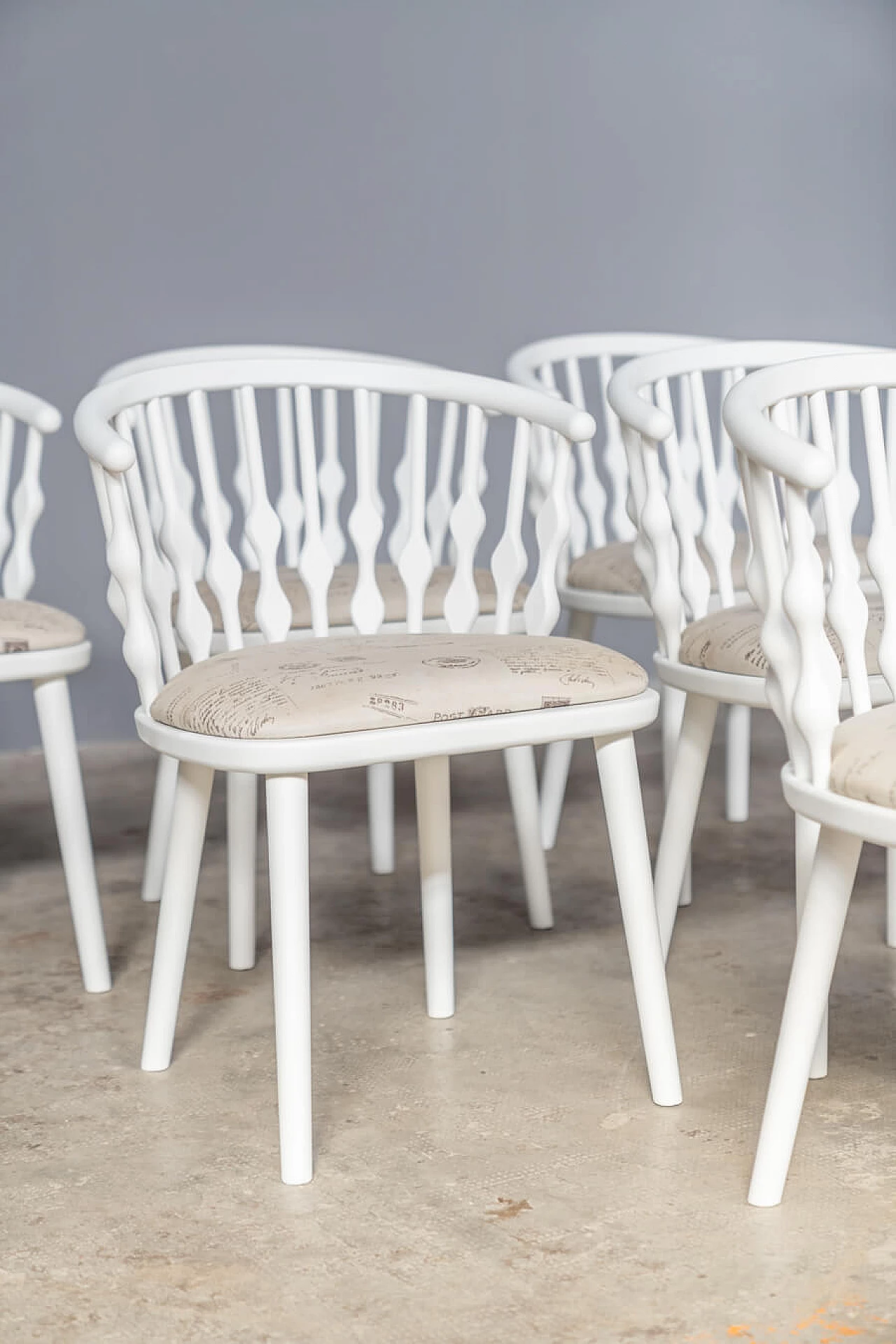 6 Chairs in white varnished beech and patterned fabric, 2000s 10
