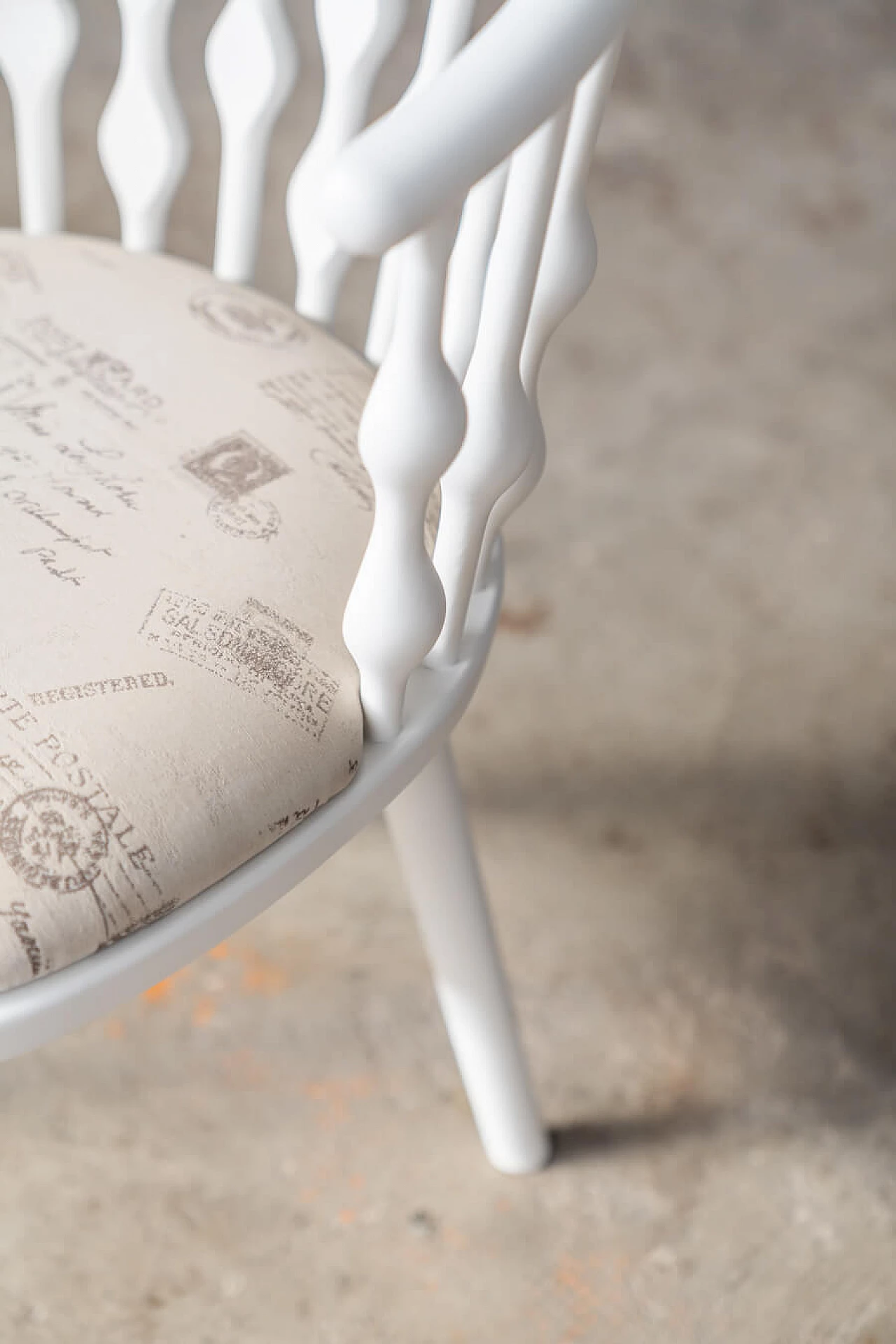 6 Chairs in white varnished beech and patterned fabric, 2000s 19