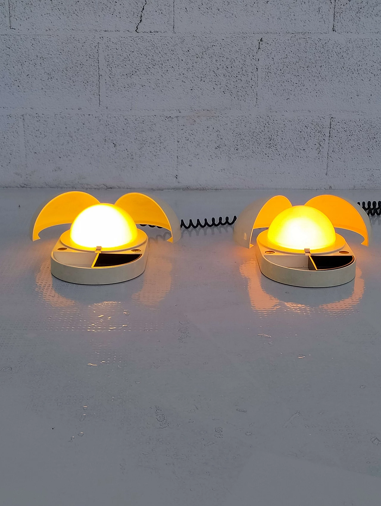 Pair of Tapira lamps by Gianemilio Piero and Anna Monti for Fontana Arte, 1970s 2