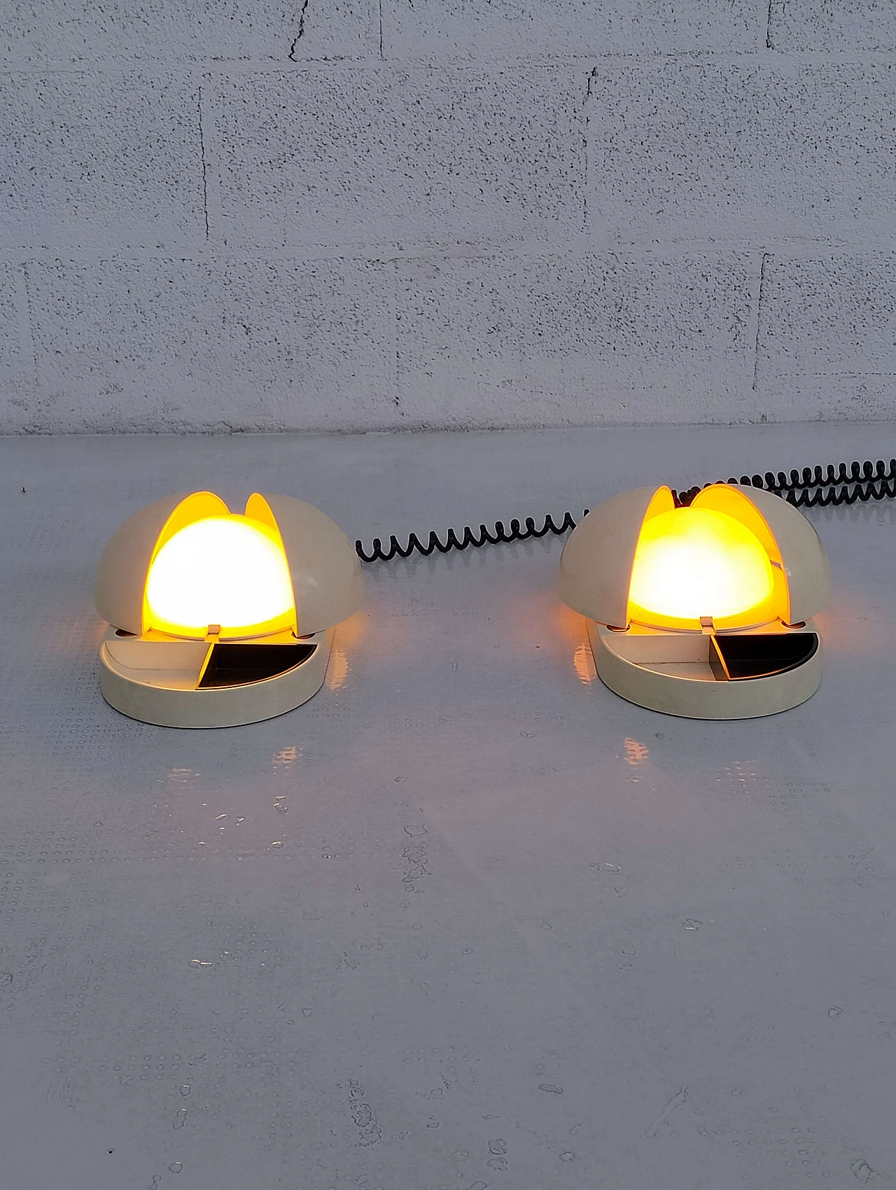 Pair of Tapira lamps by Gianemilio Piero and Anna Monti for Fontana Arte, 1970s 3