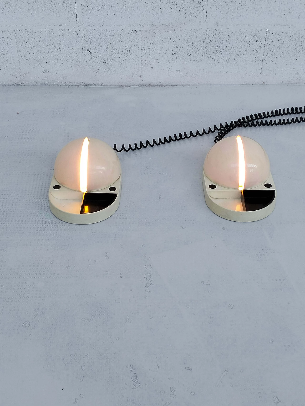 Pair of Tapira lamps by Gianemilio Piero and Anna Monti for Fontana Arte, 1970s 4