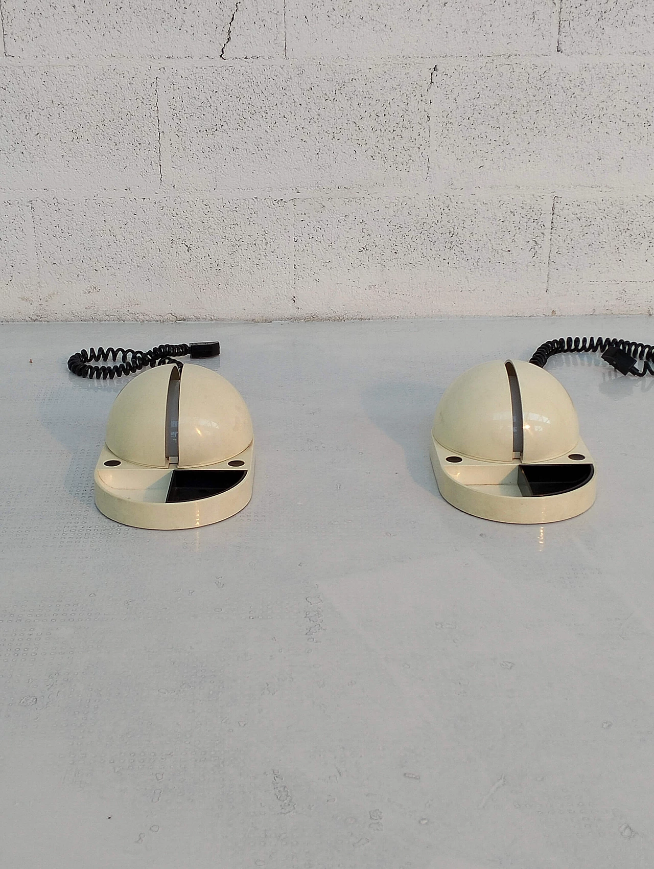 Pair of Tapira lamps by Gianemilio Piero and Anna Monti for Fontana Arte, 1970s 5