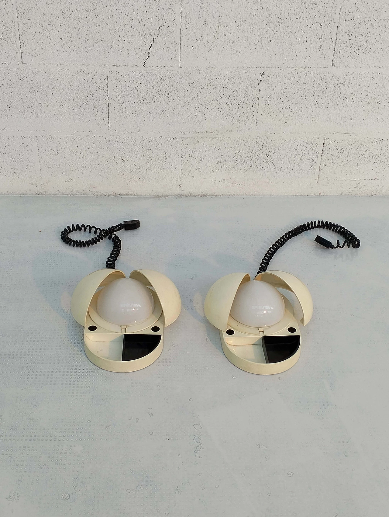 Pair of Tapira lamps by Gianemilio Piero and Anna Monti for Fontana Arte, 1970s 7