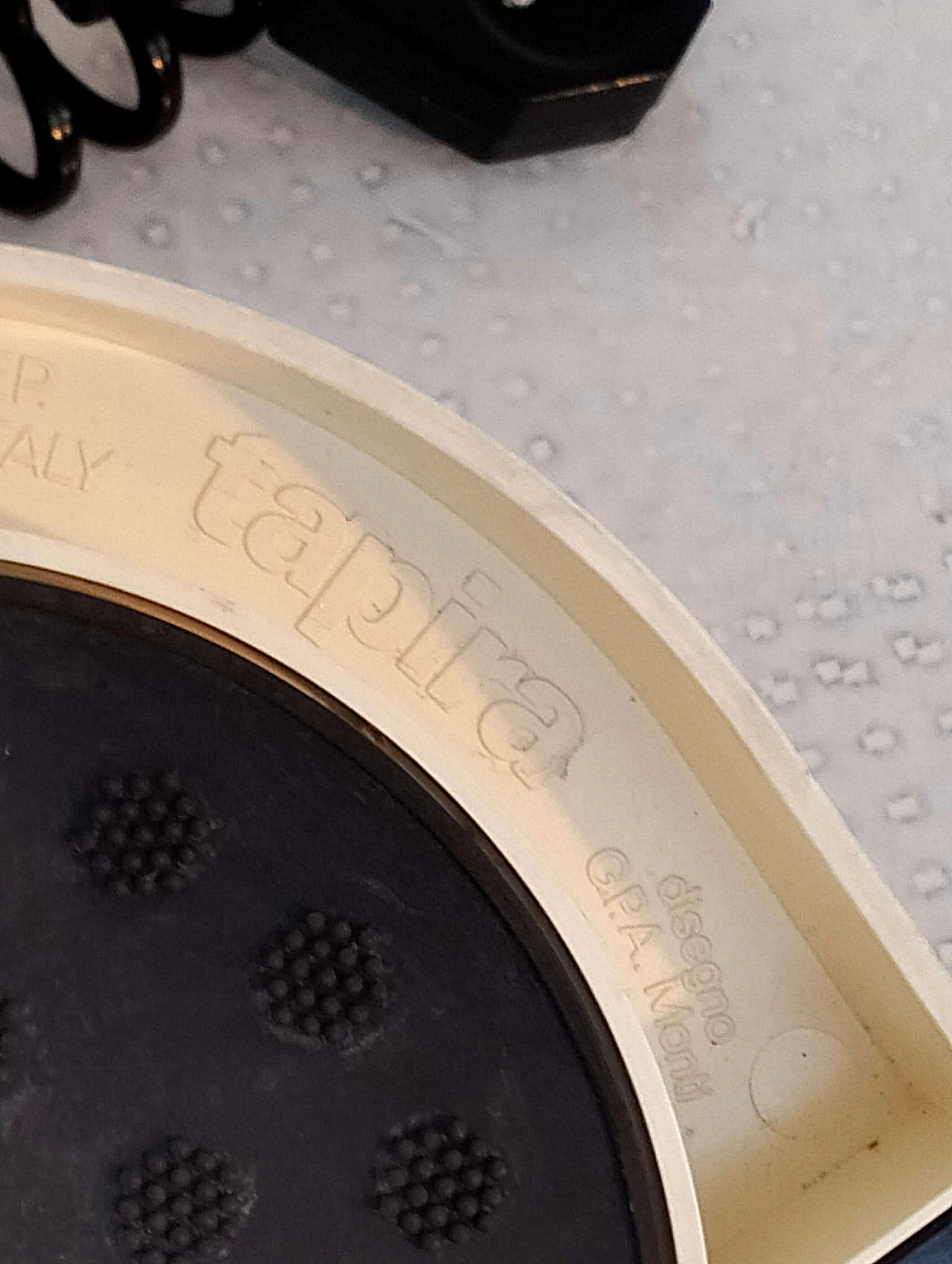 Pair of Tapira lamps by Gianemilio Piero and Anna Monti for Fontana Arte, 1970s 9