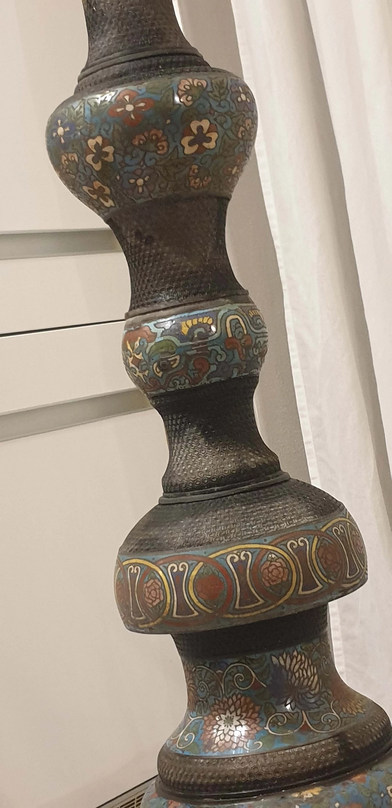 Inlaid and enamelled brass candlestick, 19th century 4