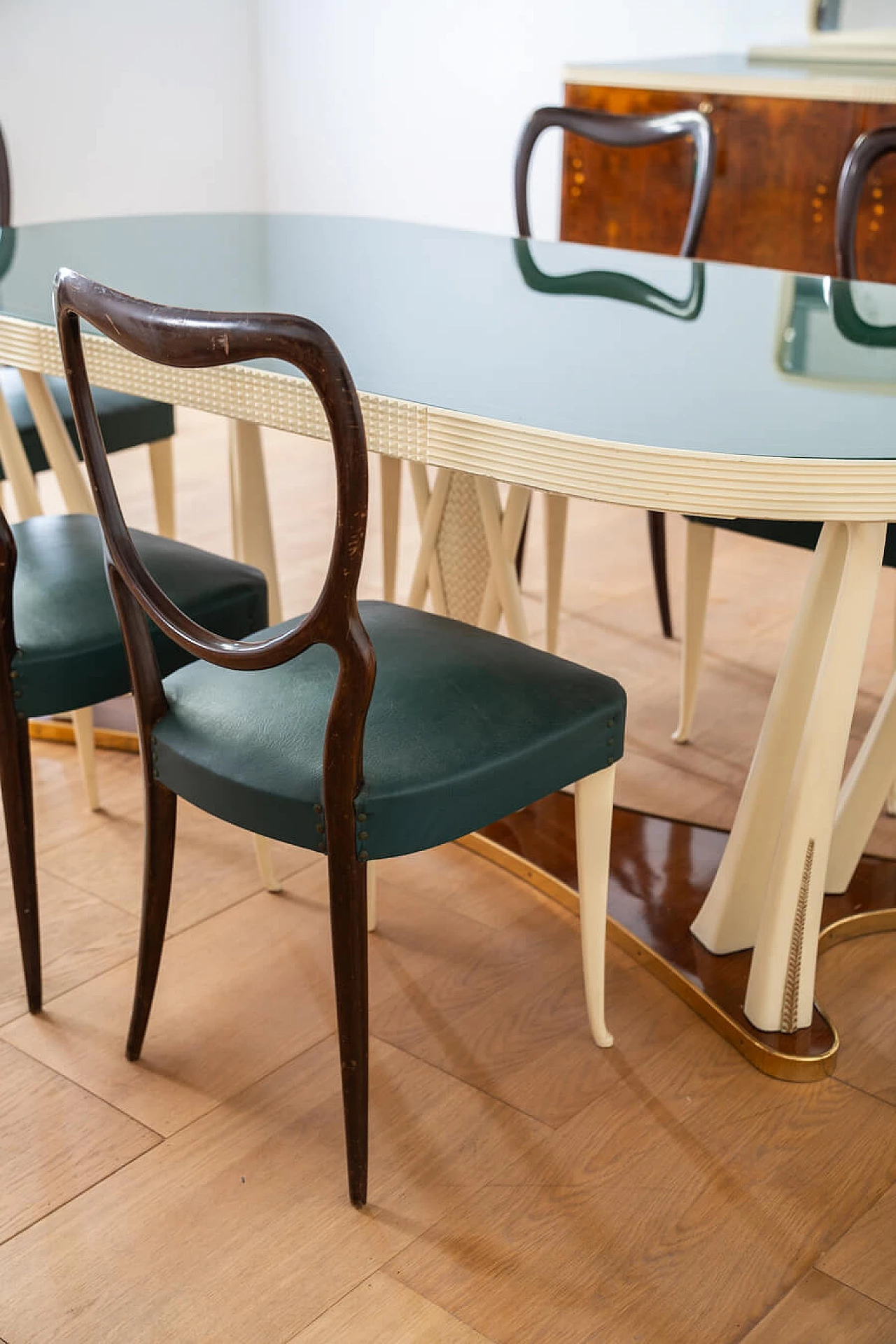 Pair of sideboards with mirror, table and chairs in the style of Vittorio Dassi, 1950s 24