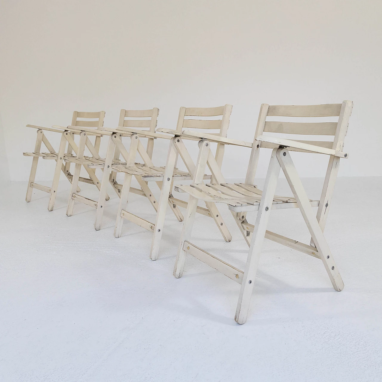 4 Folding wooden chairs made by Fratelli Reguitti, 1960s 3