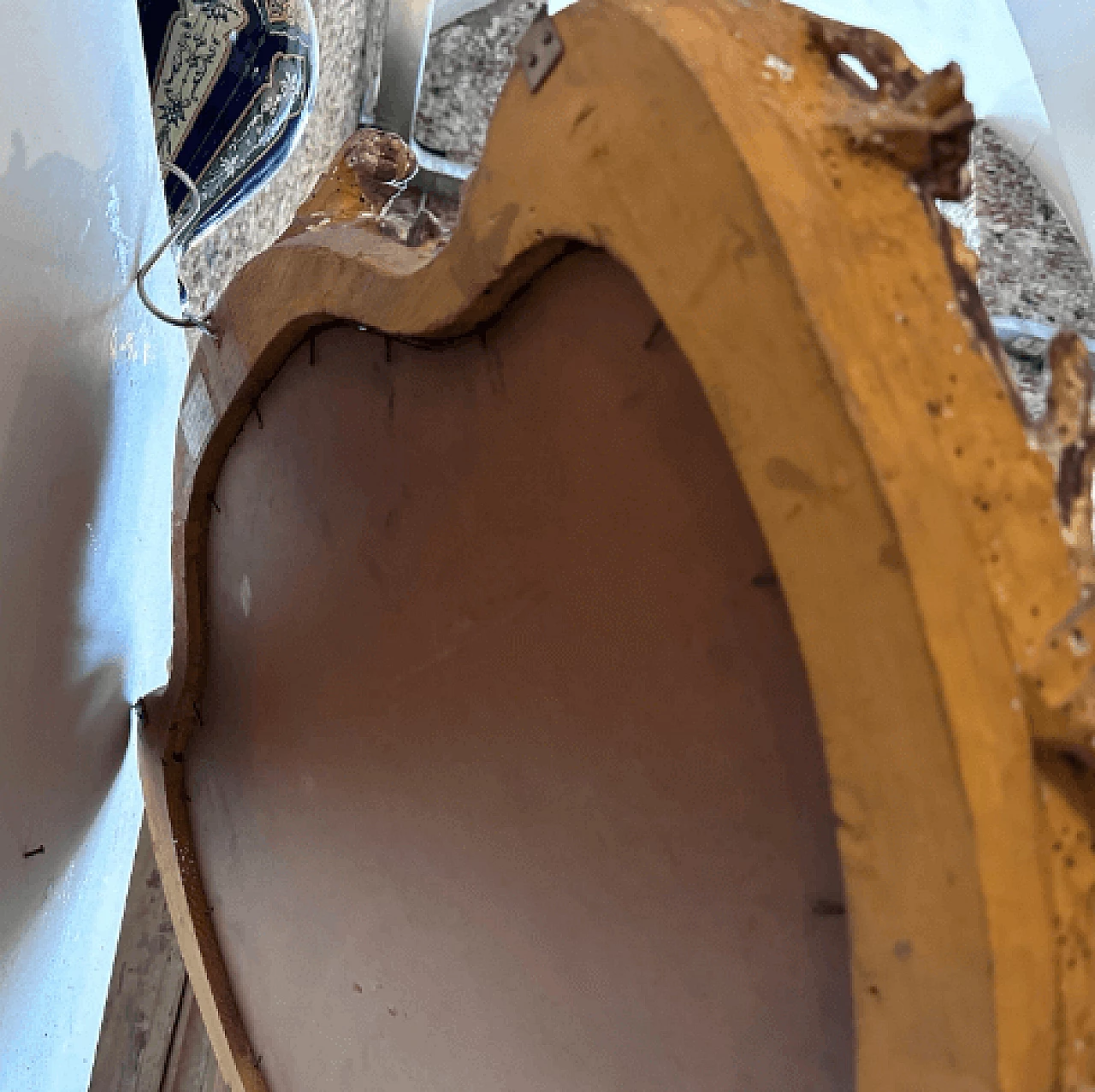 Sicilian Baroque gilded wood wall mirror, mid-18th century 3