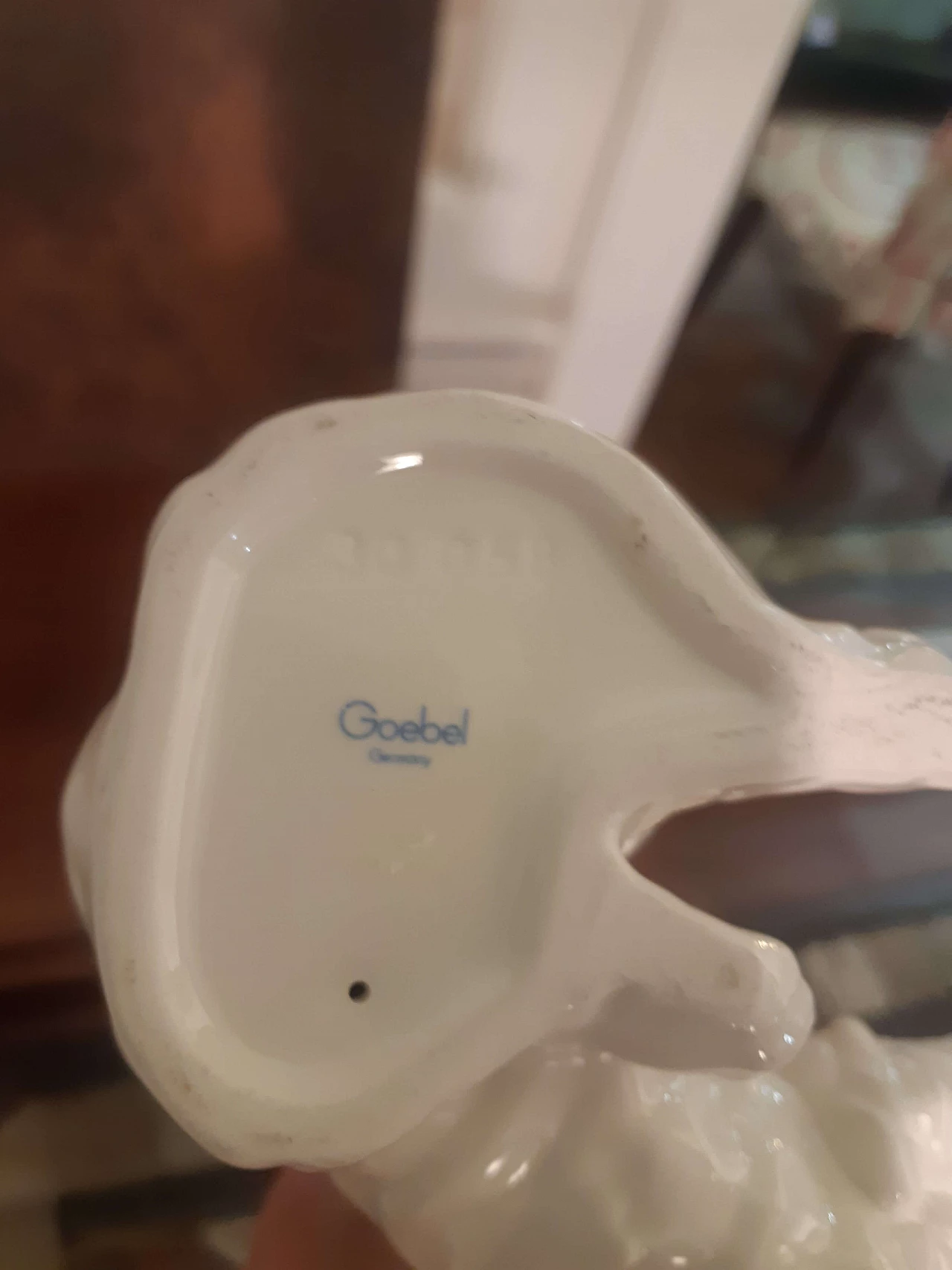 Porcelain long-haired dachshund sculpture by Goebel 4