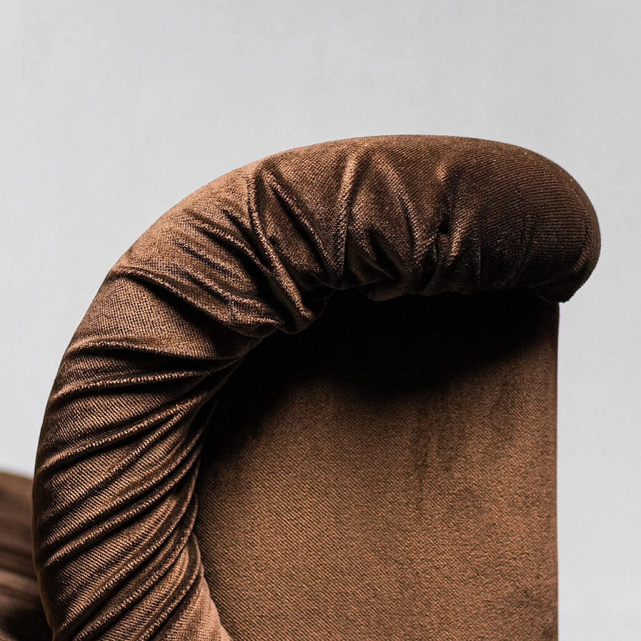 Pair of brown velvet armchairs by Doimo Salotti, 1970s 7
