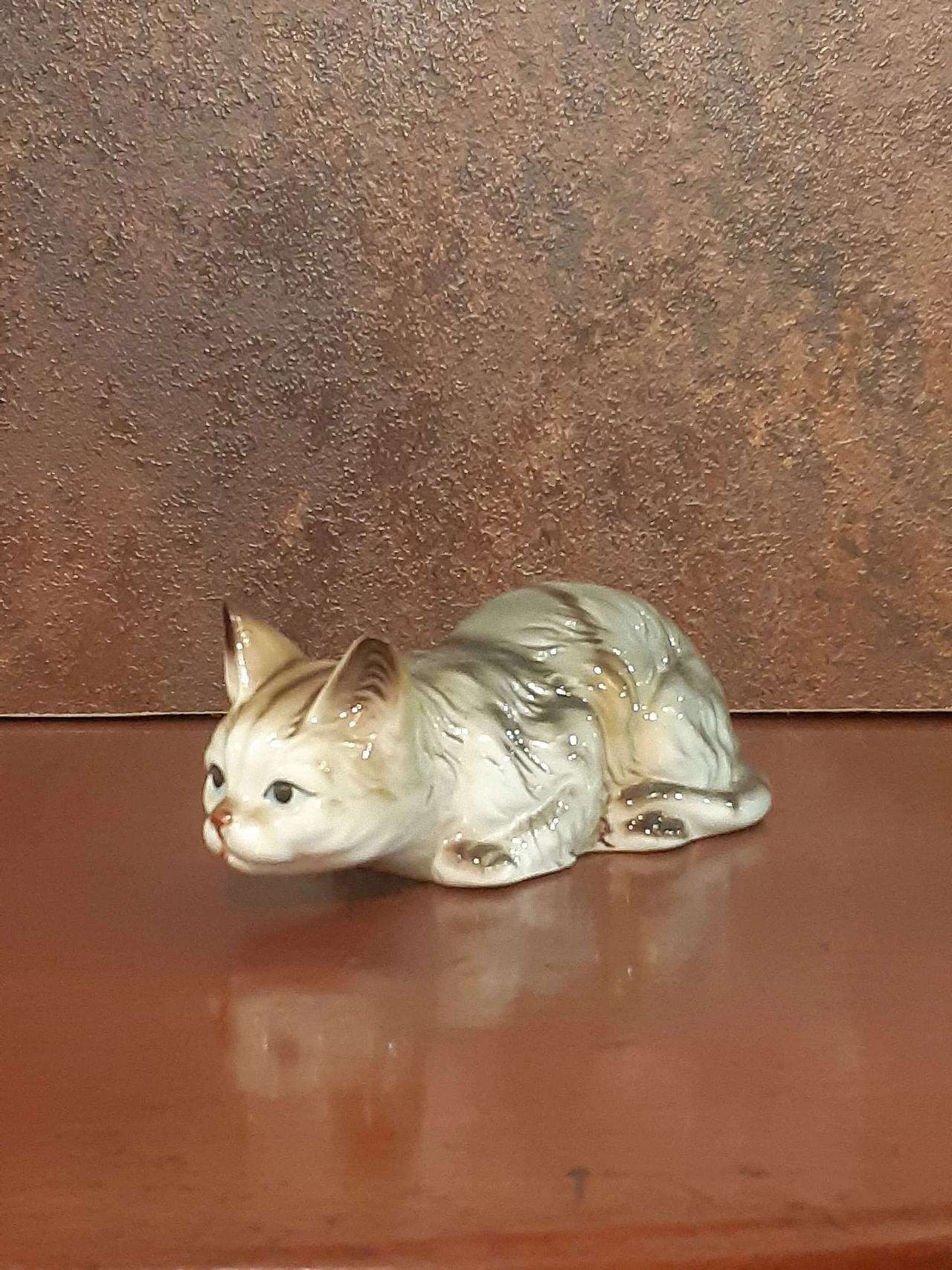 Scultura inglese in porcellana di gatto europeo 1