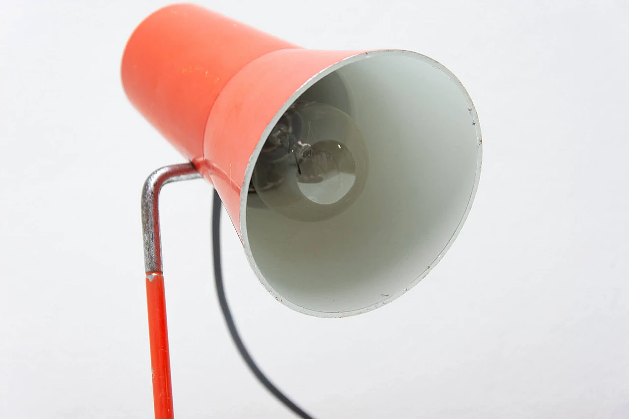 Coppia di lampade da tavolo in metallo rosso di Josef Hurka per Napako, anni '60 15