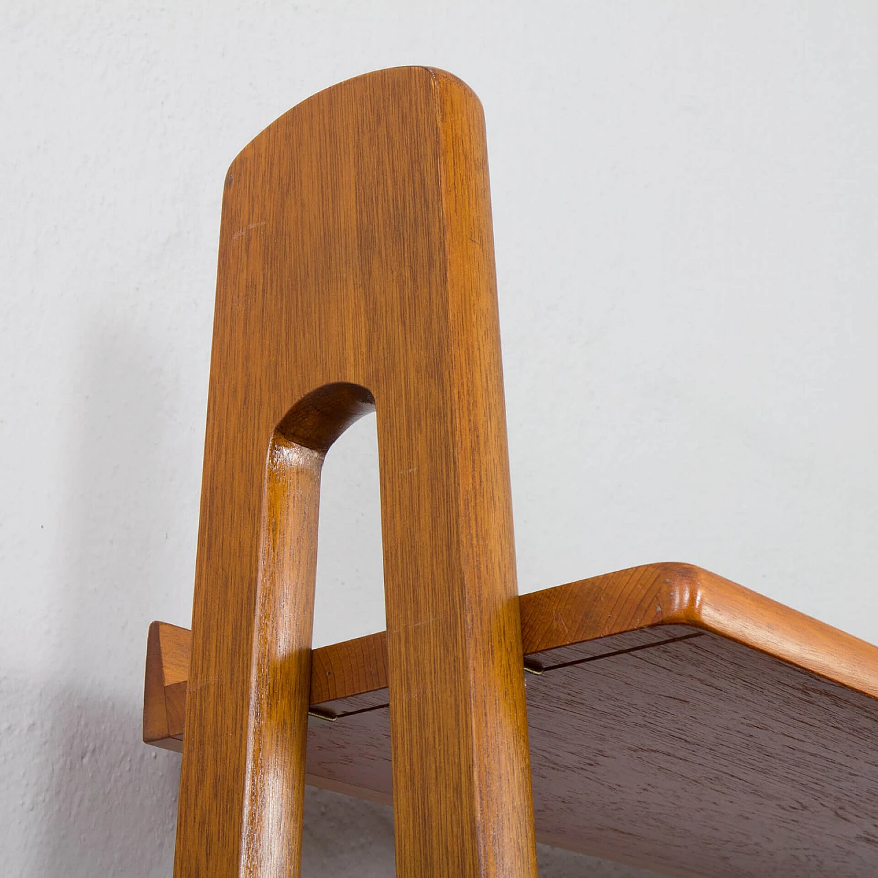 Libreria norvegese in teak con ante e cassetti, anni '60 12