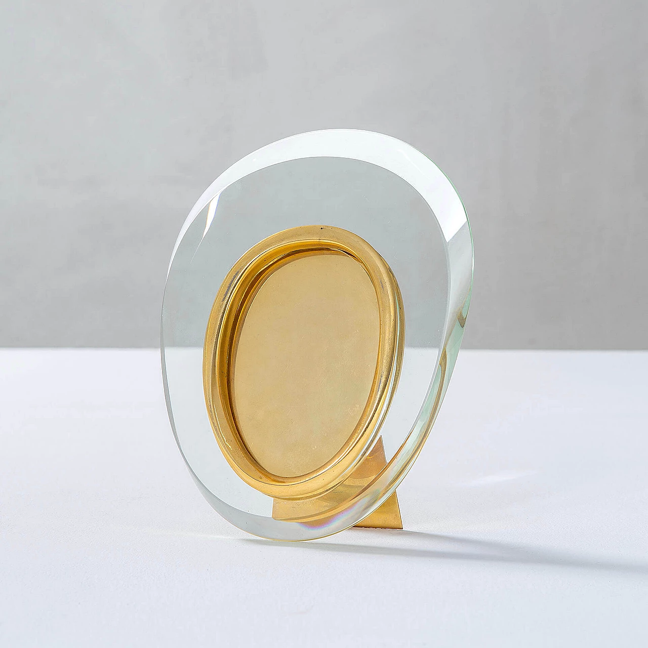 Oval glass and brass photo frame by Fontana Arte, 1950s 1
