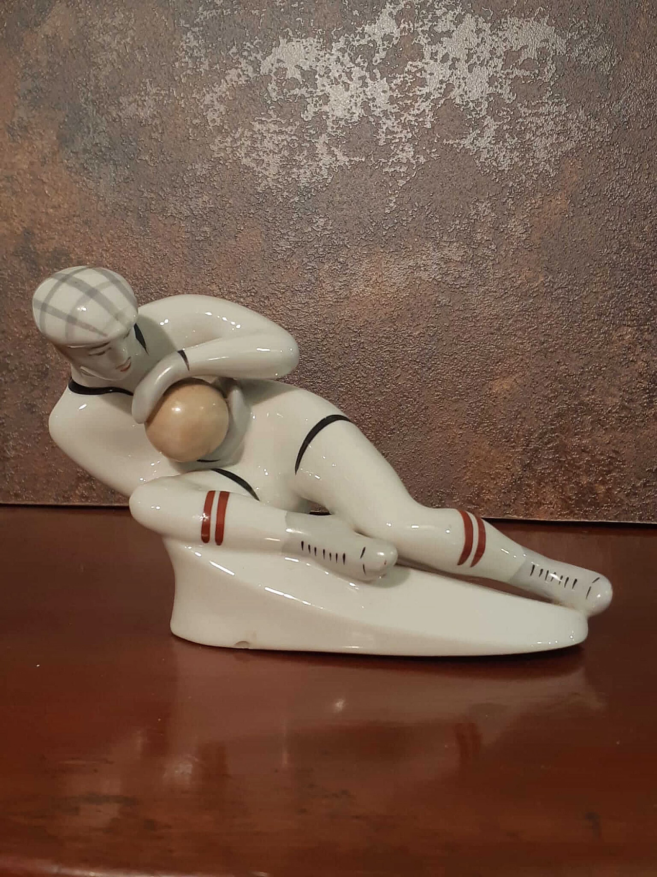 Porcelain goalkeeper Lev Yasin sculpture, 1920s 1