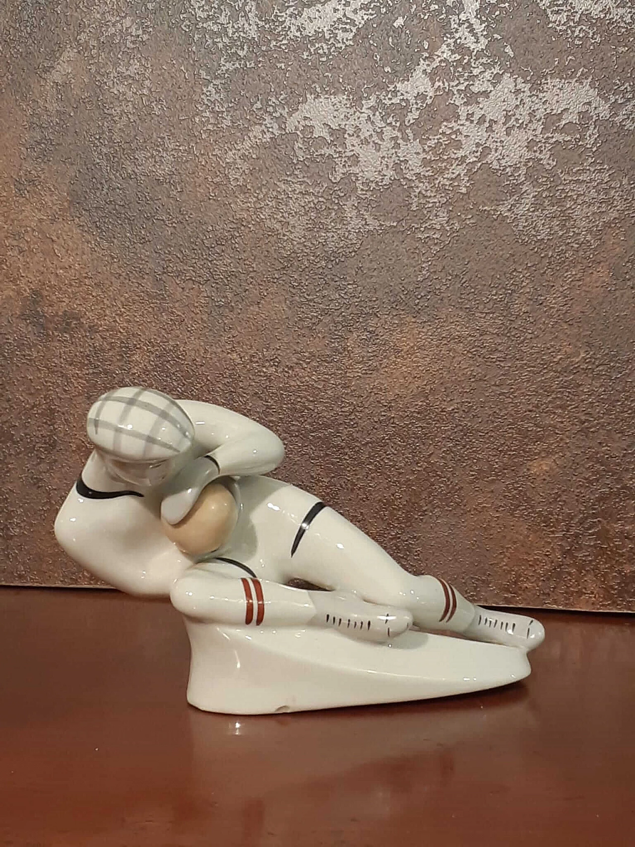 Porcelain goalkeeper Lev Yasin sculpture, 1920s 5