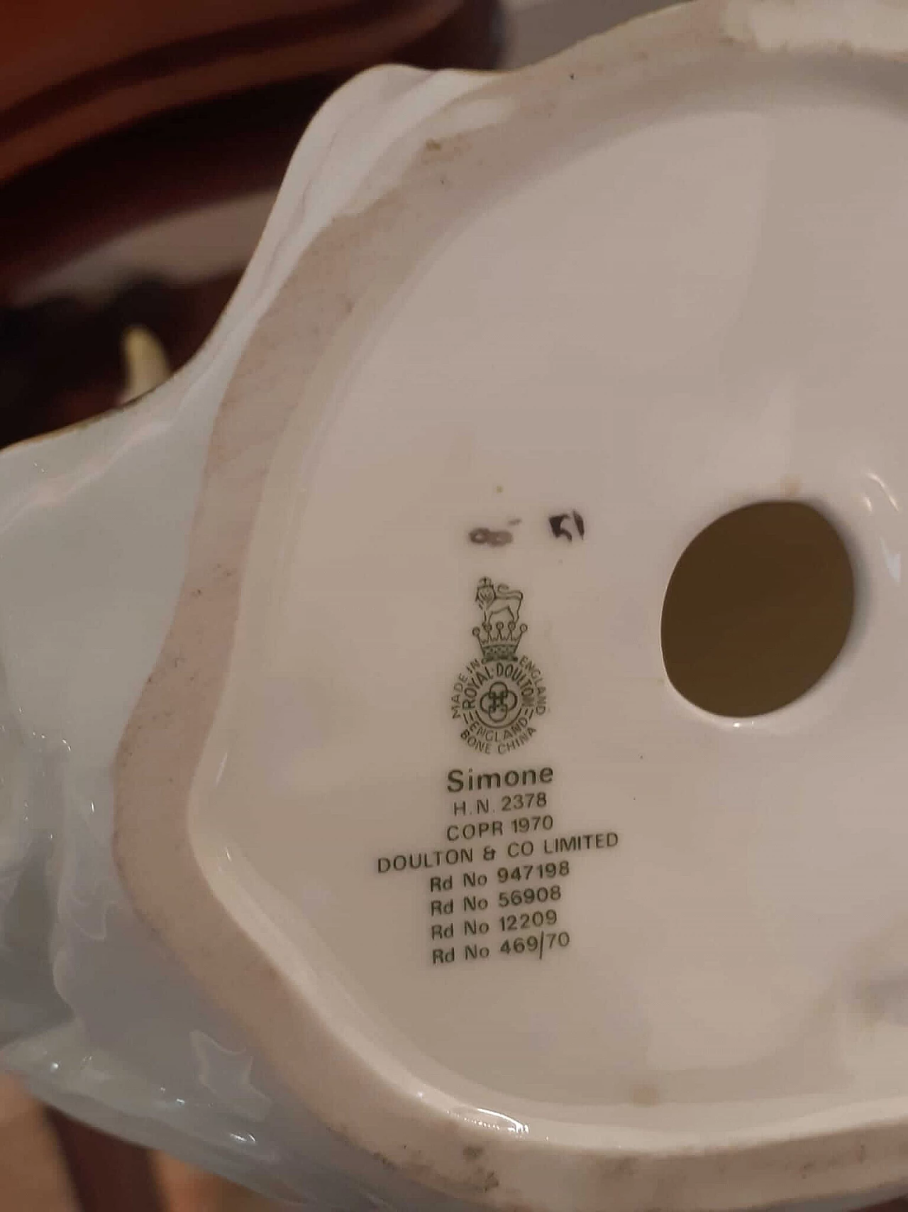 Porcelain Simone sculpture by Royal Doulton, 1970s 6