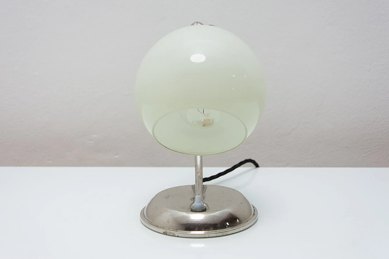 Coppia di lampade da tavolo boeme in metallo cromato e vetro, anni '30 6