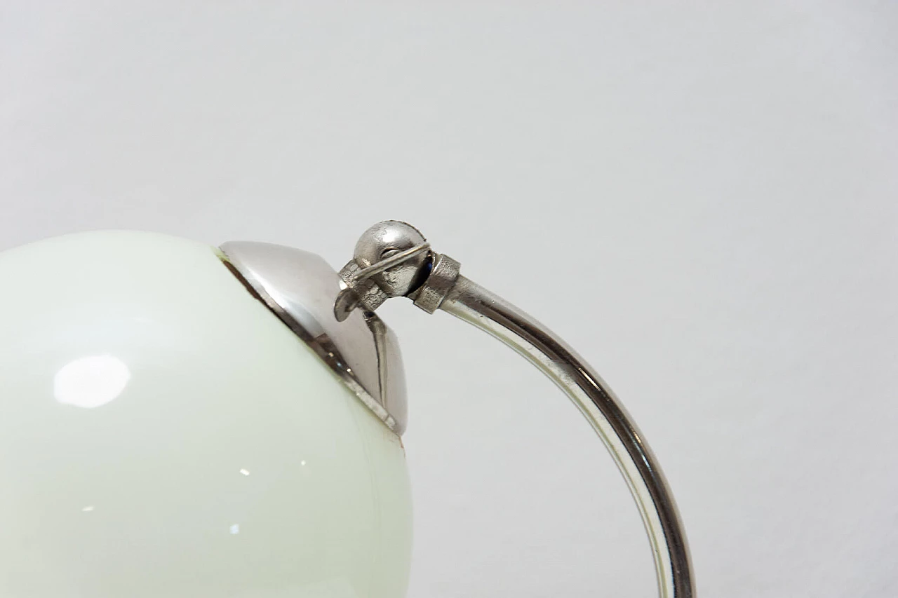 Coppia di lampade da tavolo boeme in metallo cromato e vetro, anni '30 10