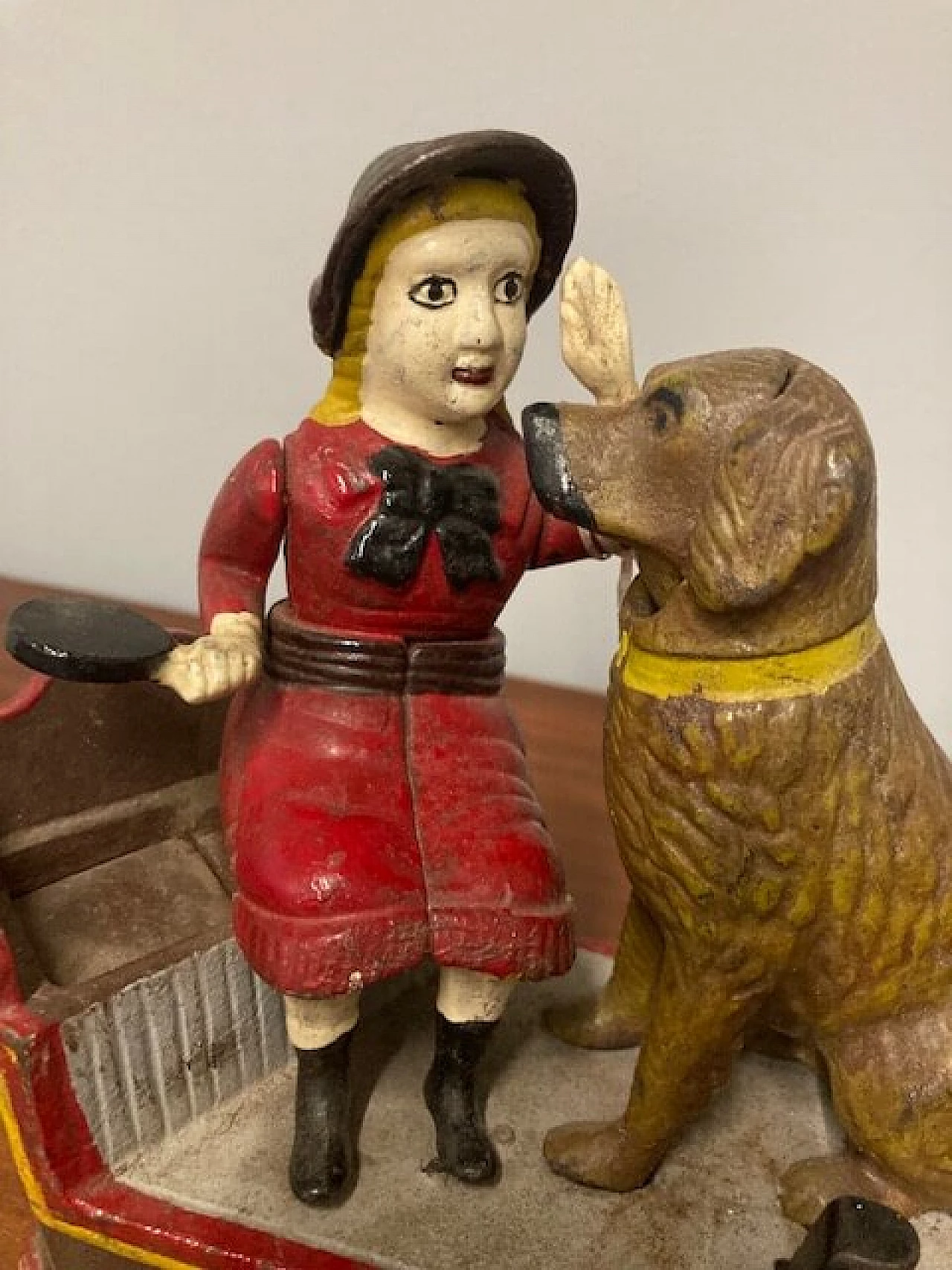 Painted cast iron piggy bank with mechanism, early 20th century 5