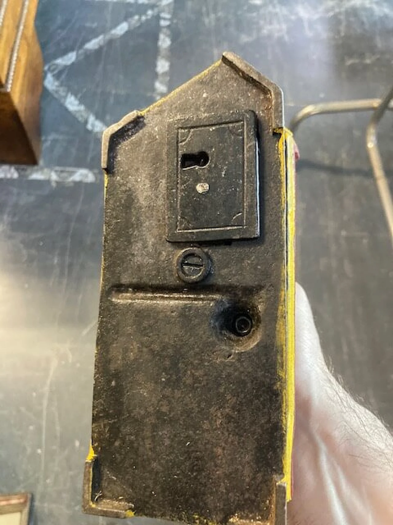 Painted cast iron piggy bank with mechanism, early 20th century 7