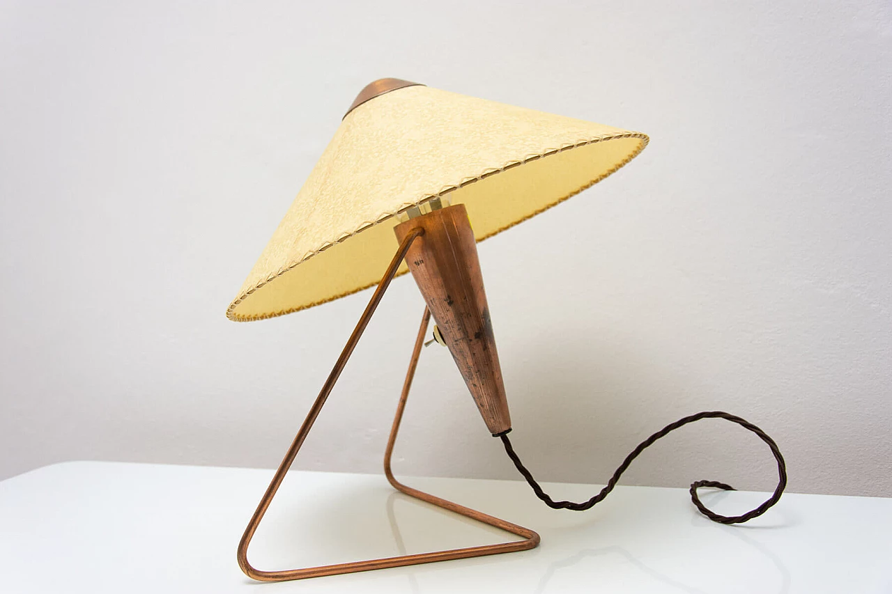 Lampada da scrivania treppiede in ottone di Helena Frantova per Okolo, anni '50 4