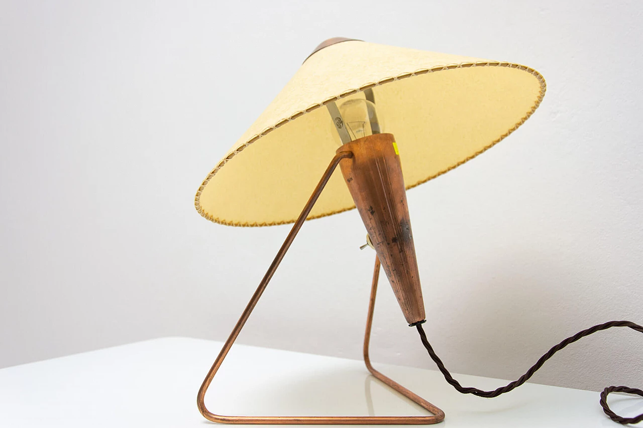 Lampada da scrivania treppiede in ottone di Helena Frantova per Okolo, anni '50 5