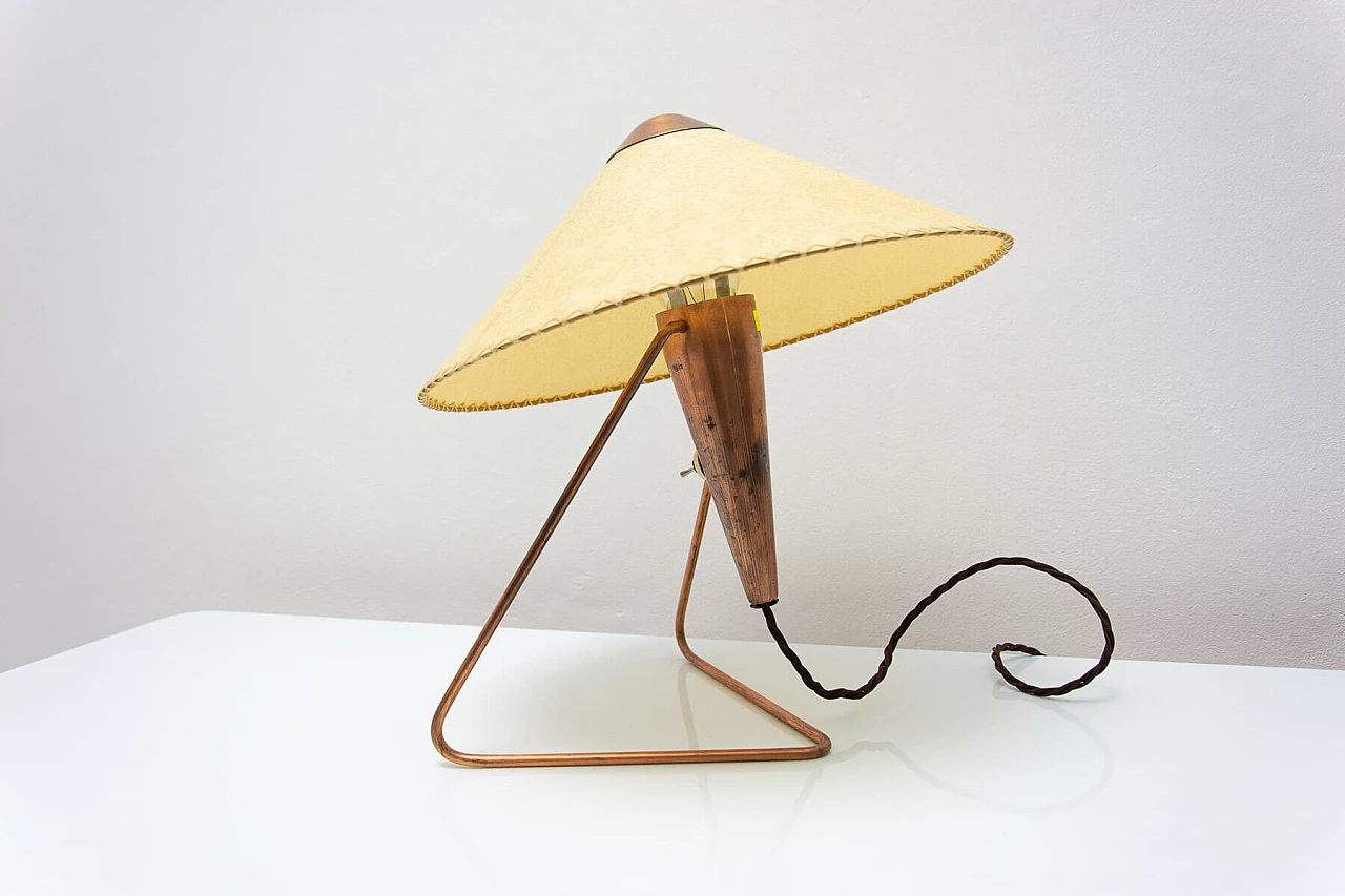 Lampada da scrivania treppiede in ottone di Helena Frantova per Okolo, anni '50 6