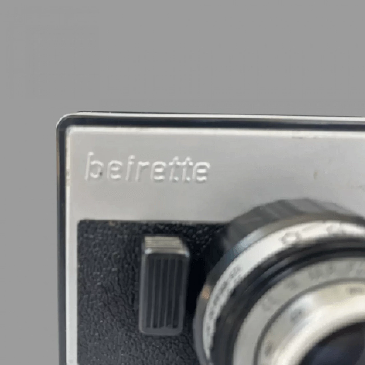 Macchina fotografica analogica Beirette Electric SL300 con custodia, anni '70 5