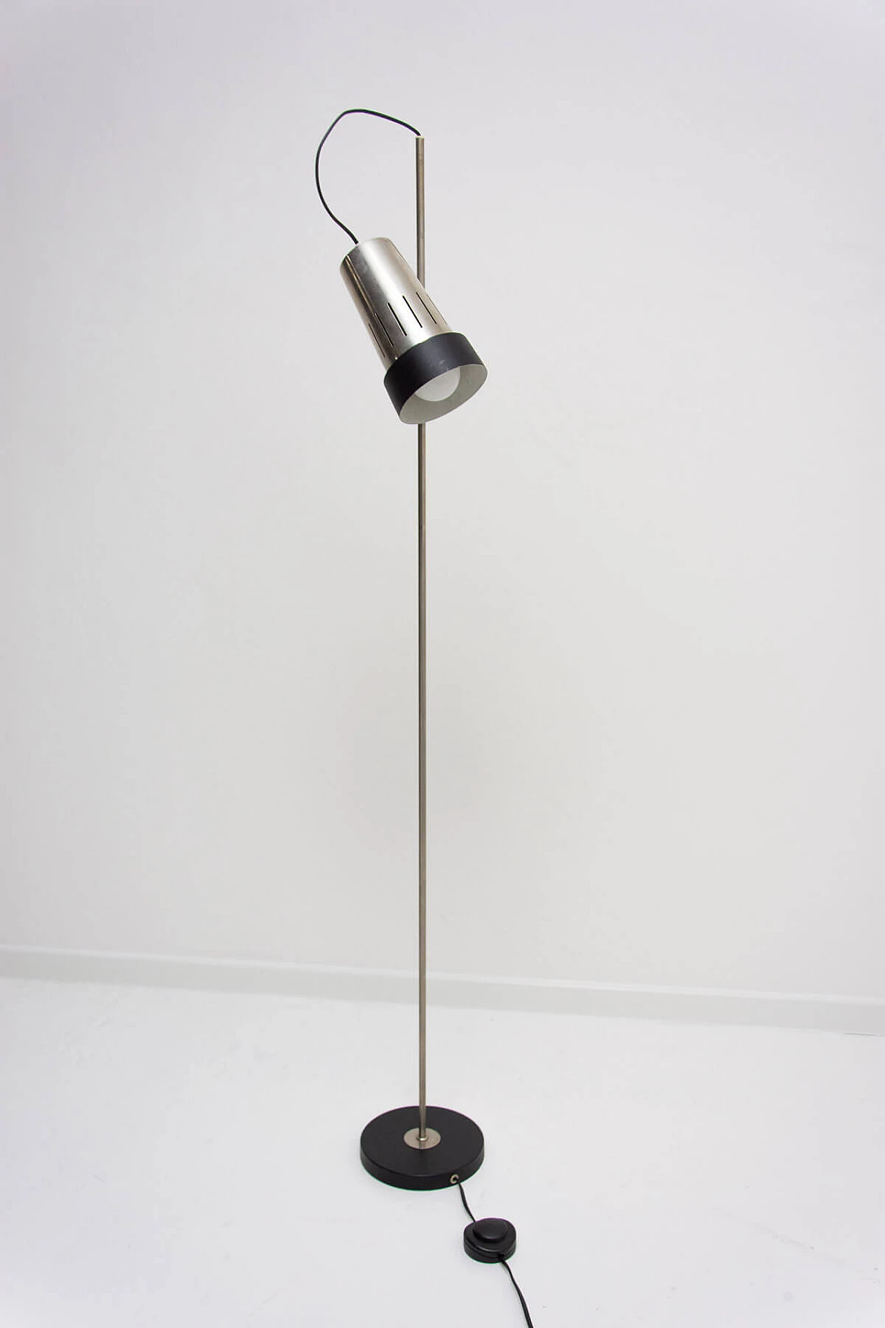 Czechoslovakian chromed metal floor lamp, 1960s 2