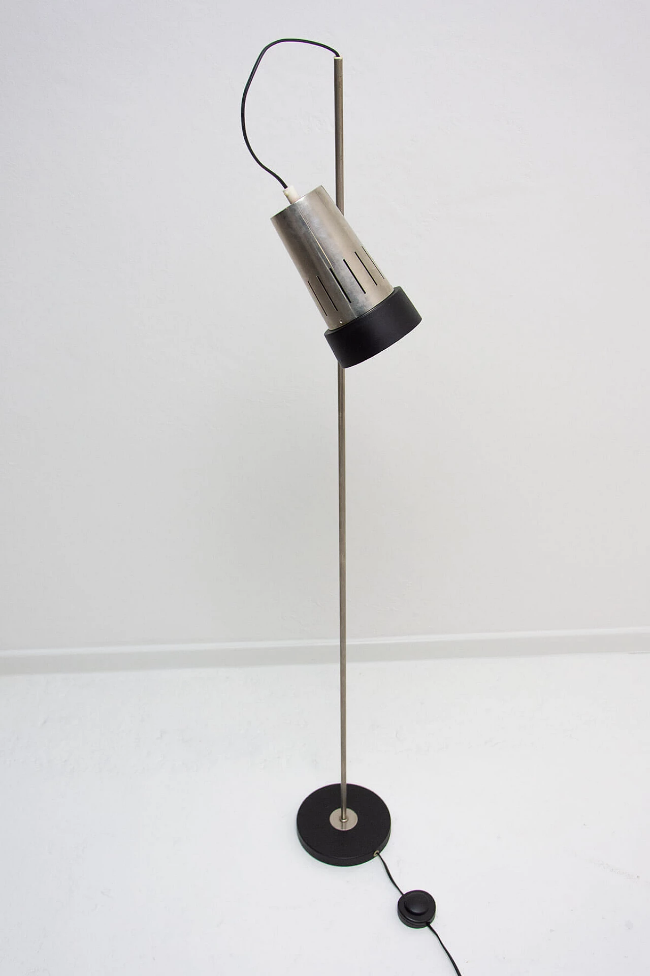 Czechoslovakian chromed metal floor lamp, 1960s 6