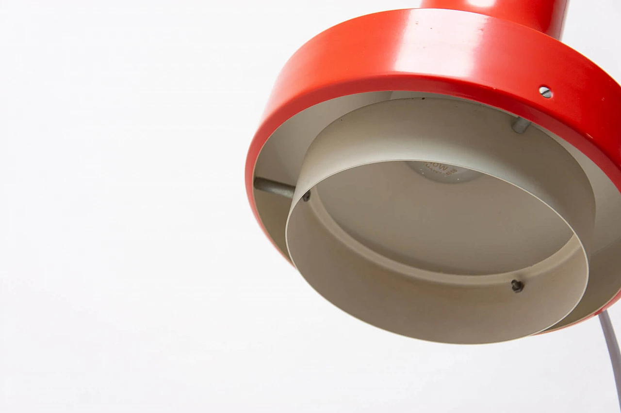 Lampada da terra in alluminio rosso e acciaio cromato di Josef Hurka, anni '70 11
