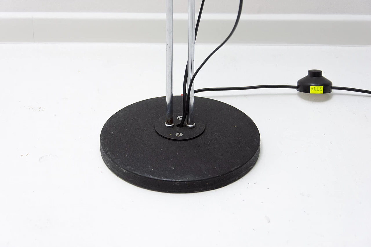 Lampada da terra a due luci in metallo cromato e rosso di Josef Hurka, anni '60 7