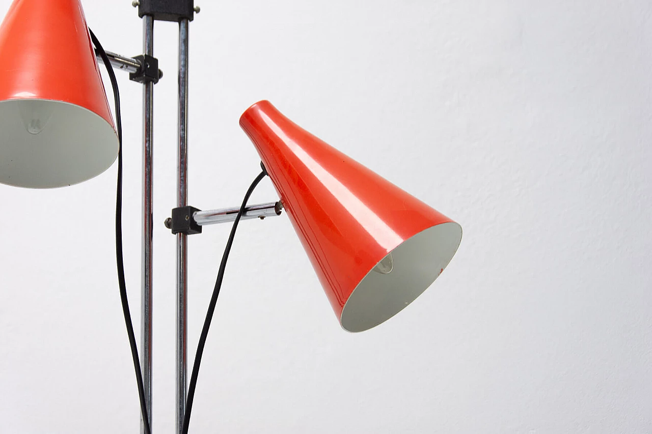 Lampada da terra a due luci in metallo cromato e rosso di Josef Hurka, anni '60 9