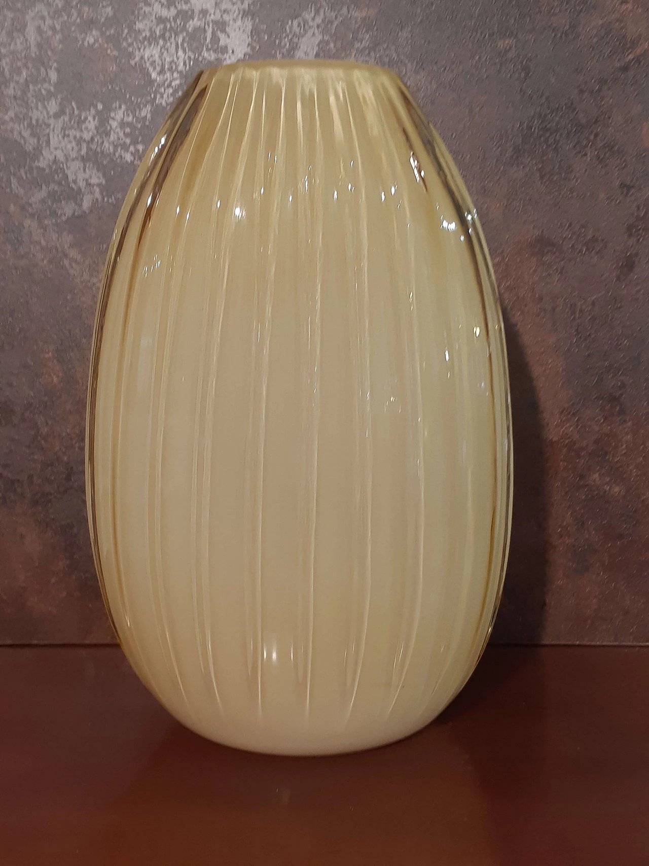 Vaso ovale in vetro soffiato, anni 2000 1