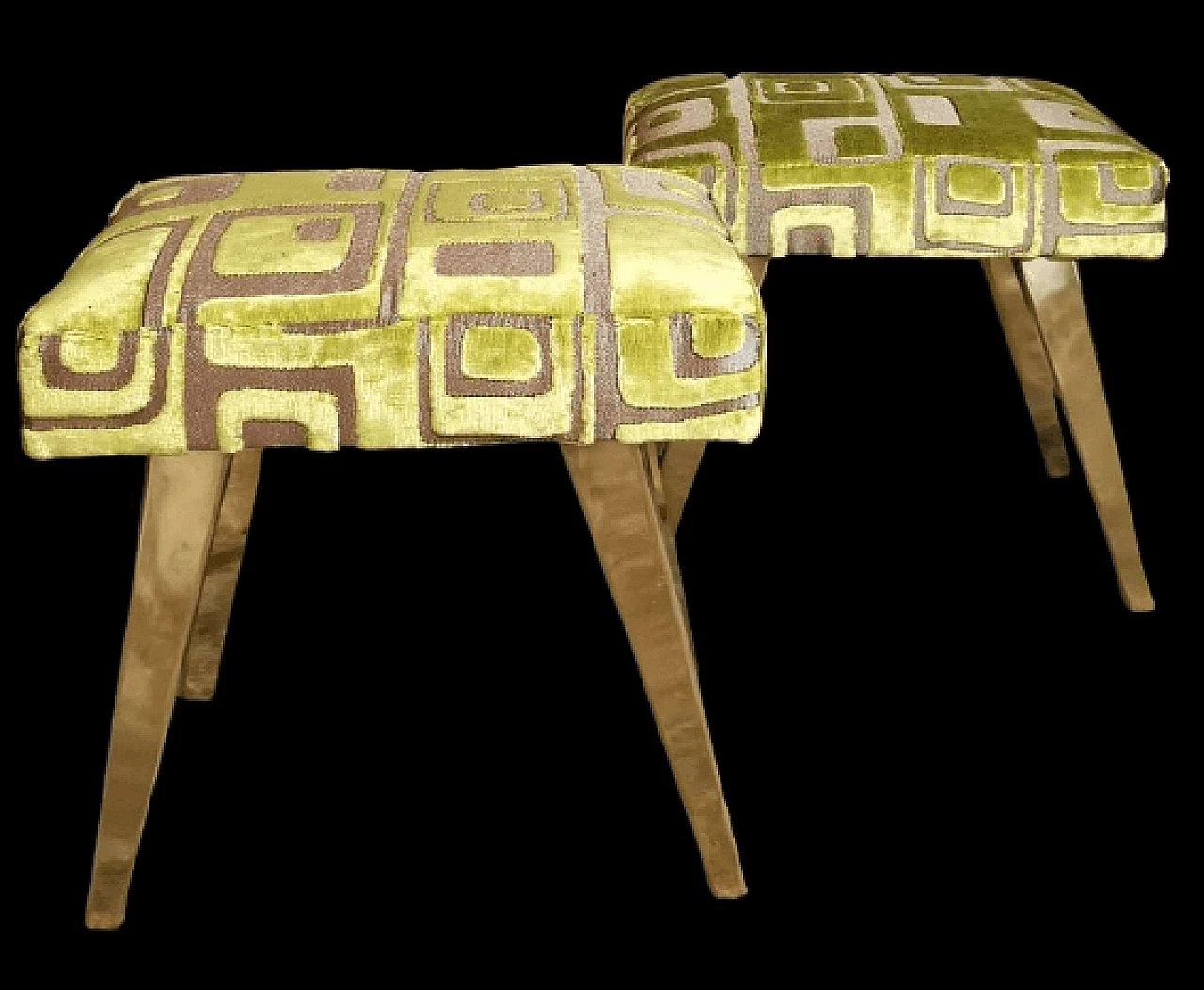 Coppia di sgabelli in ottone e tessuto nello stile di Paolo Buffa, anni '60 4