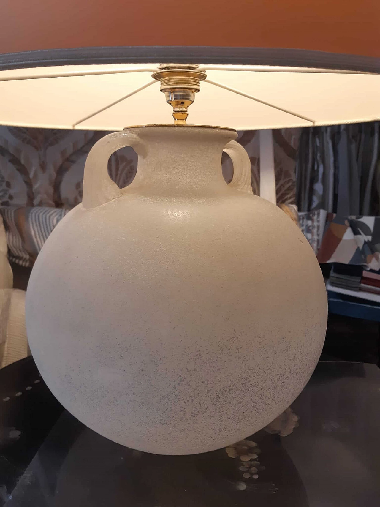 Lampada da tavolo con base in vetro Scavo bianco di Seguso, anni '70 5