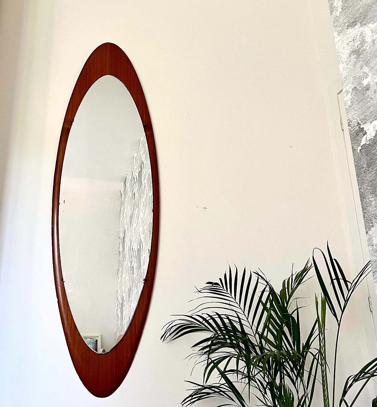 Specchio da parete scandinavo in teak, anni '60 2