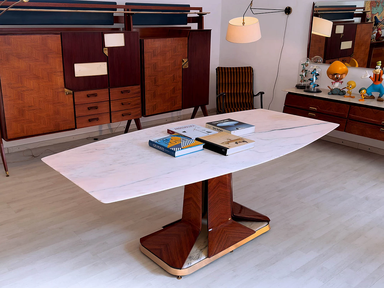 Dining table with white Carrara marble top attributed to Vittorio Dassi, 1950s 5