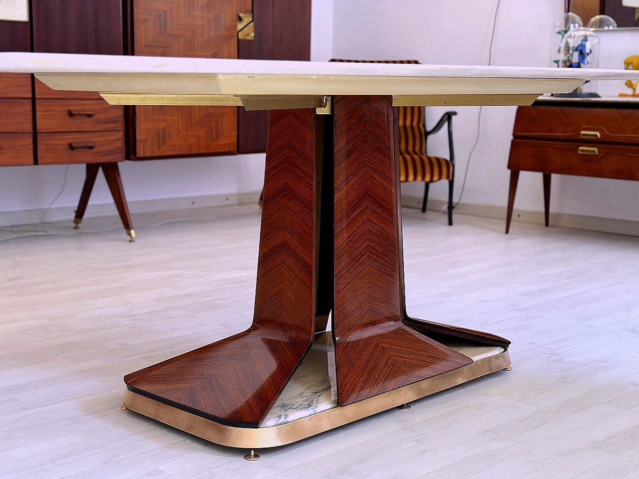 Dining table with white Carrara marble top attributed to Vittorio Dassi, 1950s 11