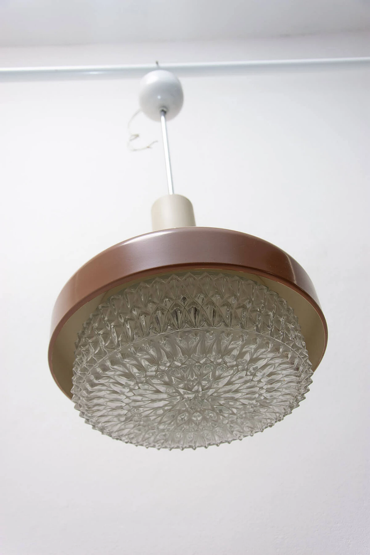 Lampada a sospensione in vetro, metallo e plastica, anni '70 6