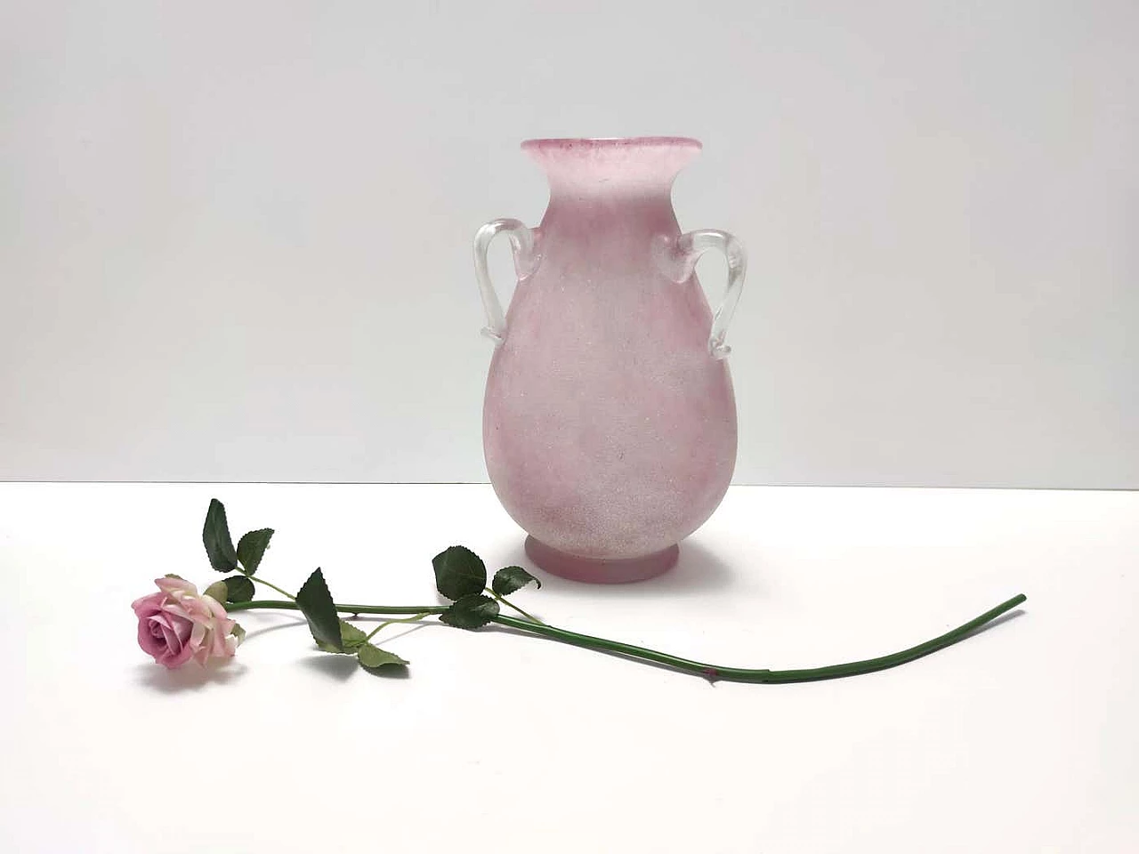 Scavo pink glass vase in the style of Gino Cenedese, 1970s 1