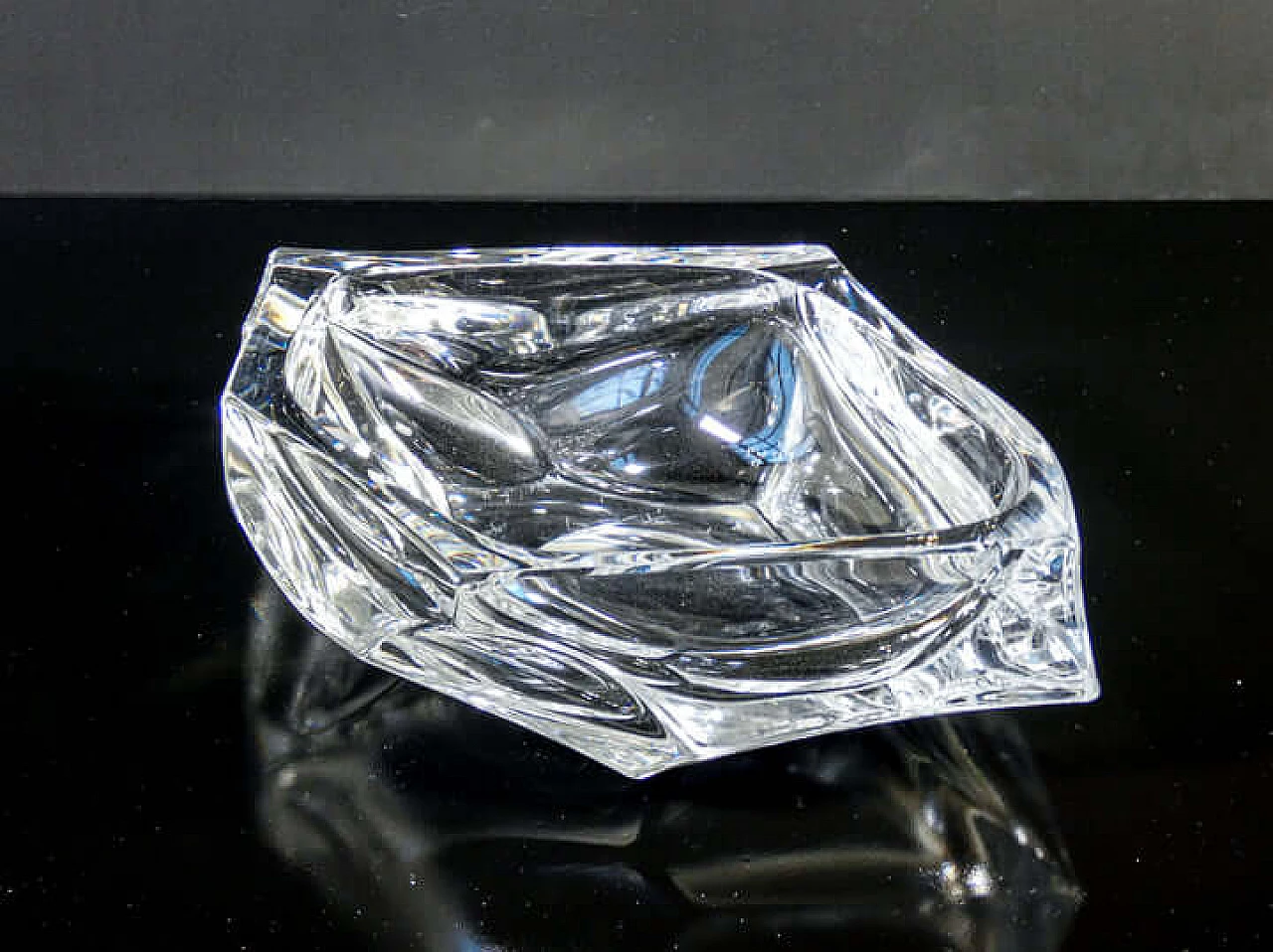 Crystal centerpiece by Daum 5