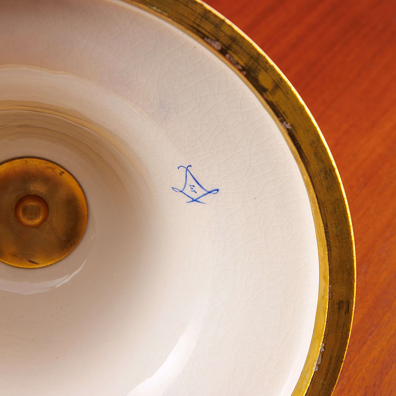 Vaso a urna in porcellana di Sèvres, metà '800 9