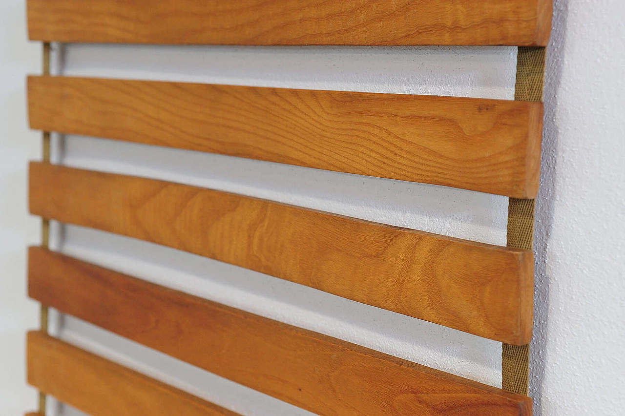 Appendiabiti da parete in faggio di Uluv, anni '60 8