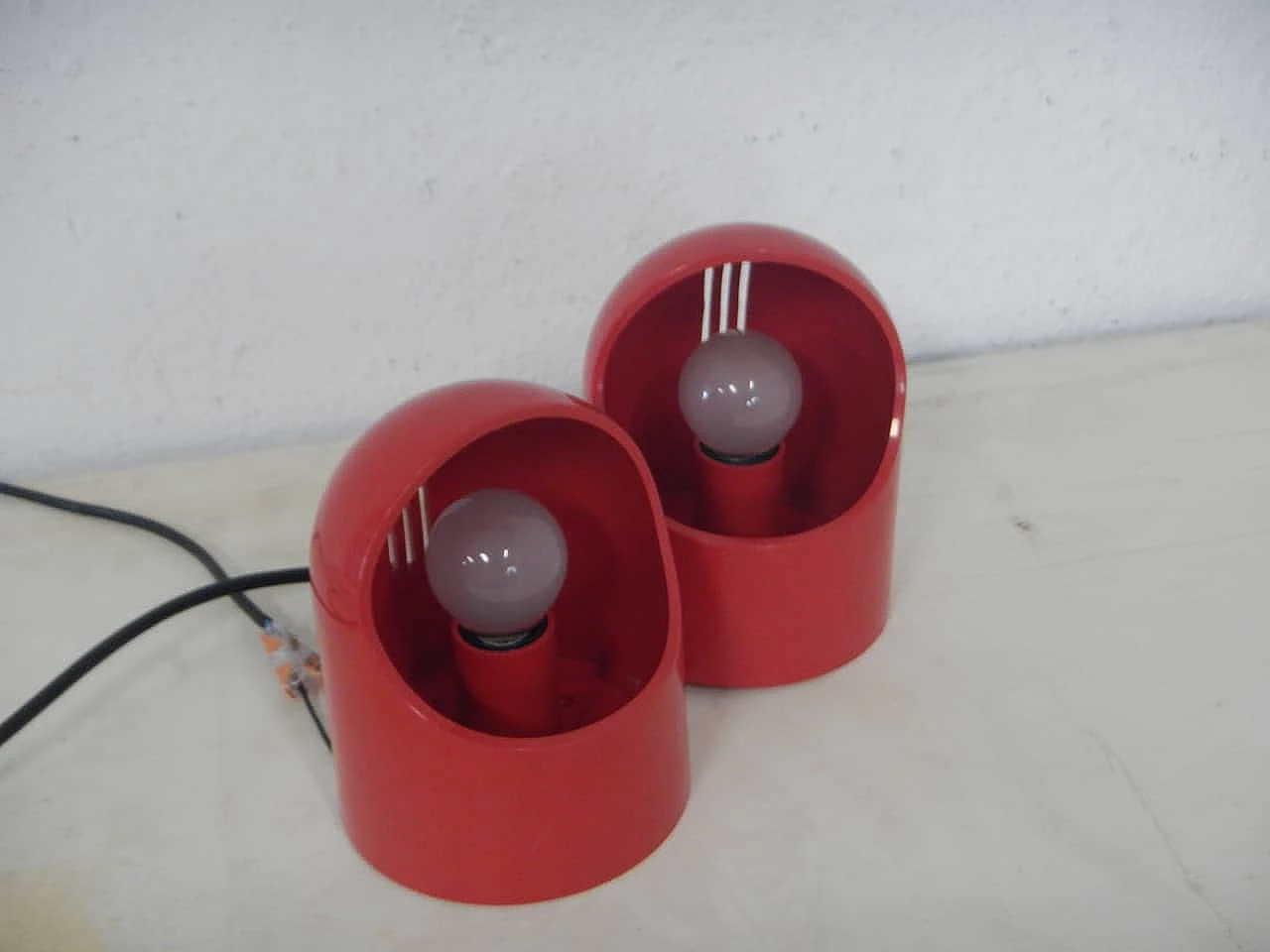 Pair of red plastic table lamps by Gedy, 1970s 2