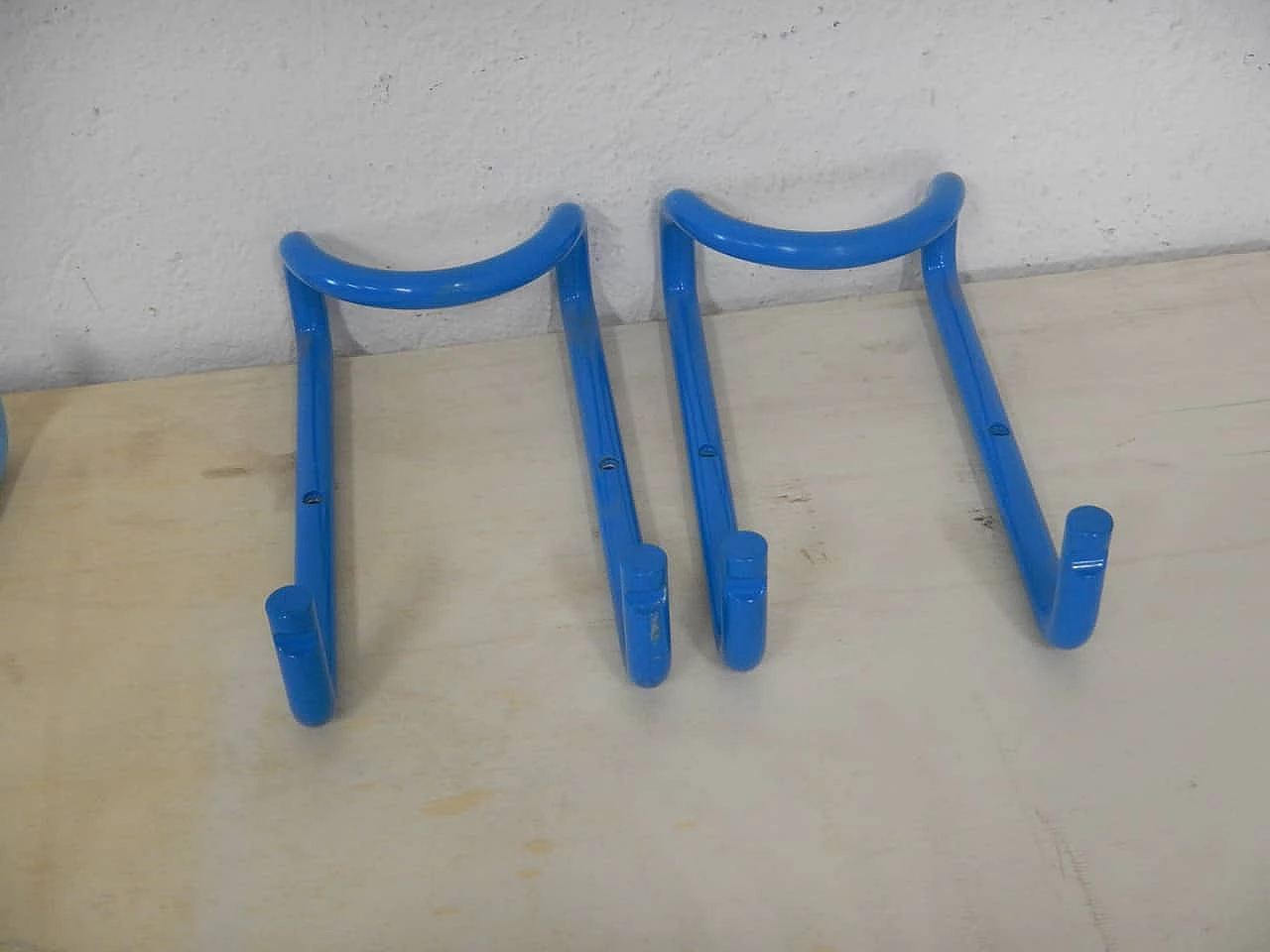 Pair of coloured metal coat-stands, 1980s 4