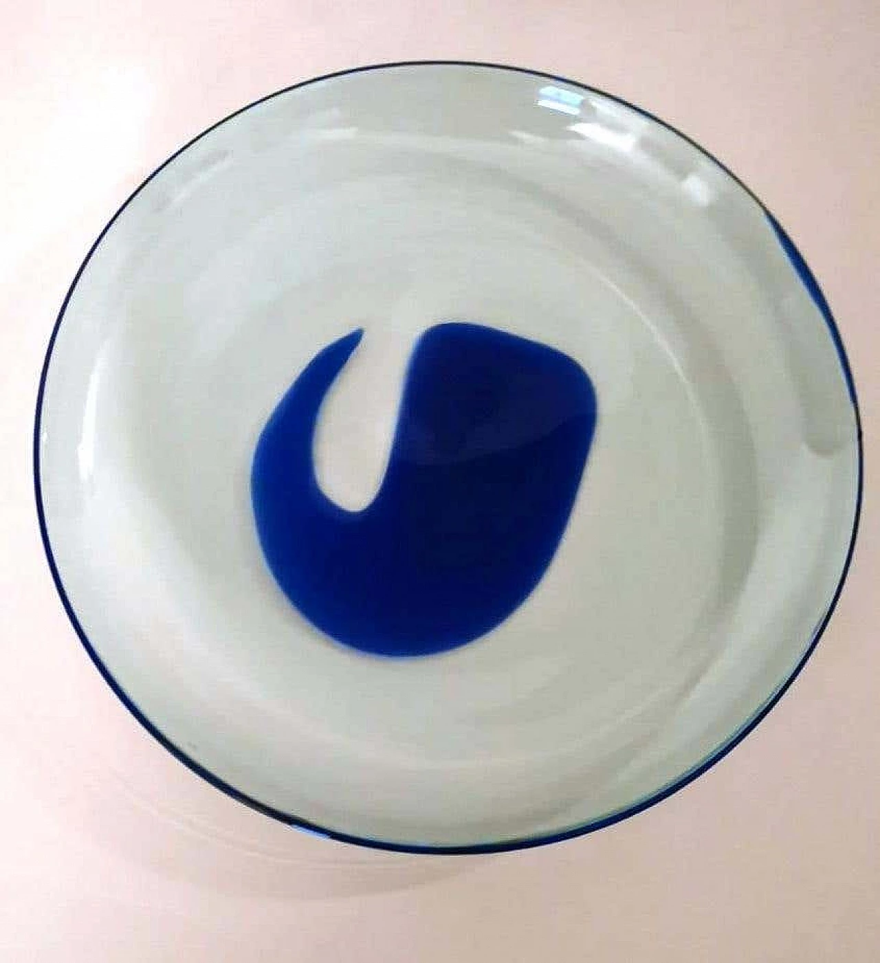 Round incamiciato Murano glass pocket emptier, 1970s 2