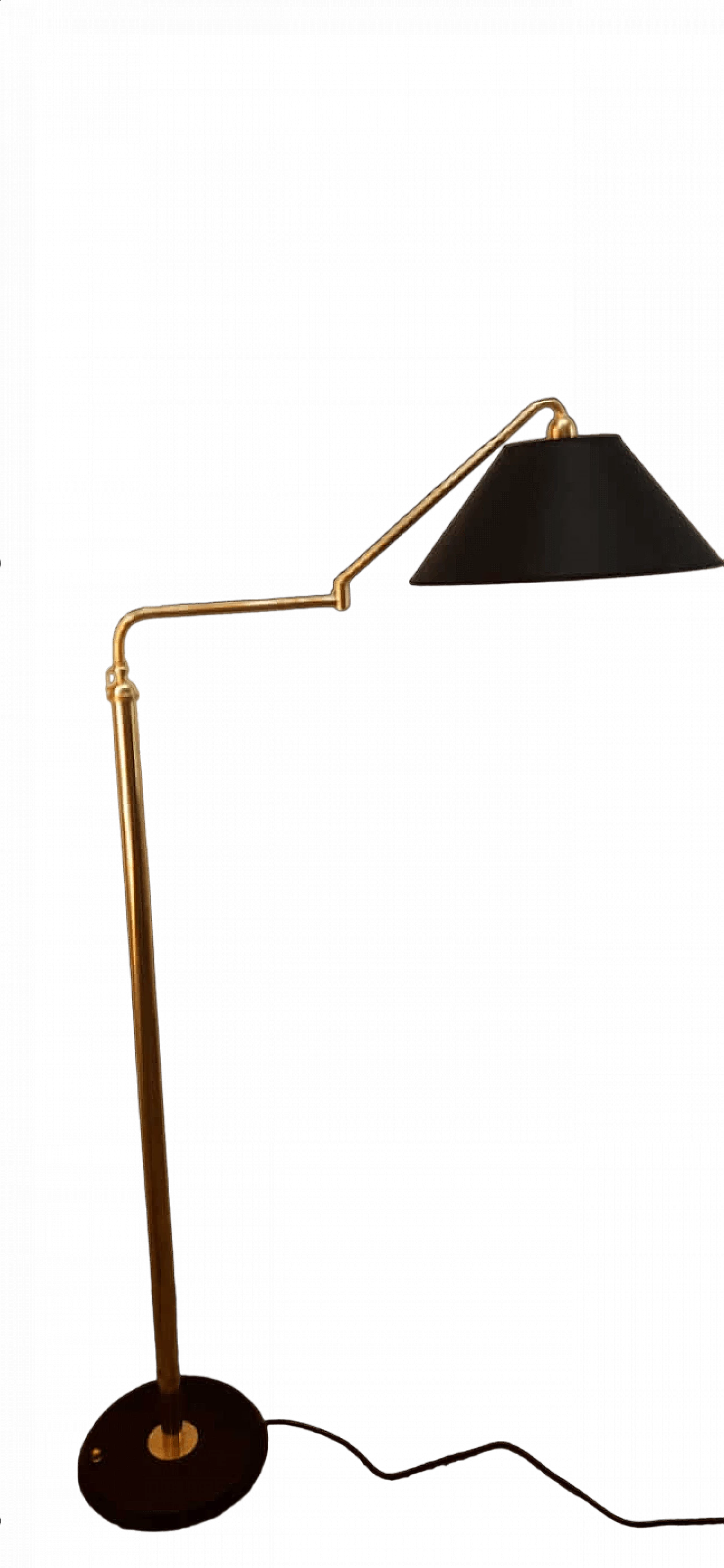 Adjustable brass floor lamp with black and gold shade, 1970s 31